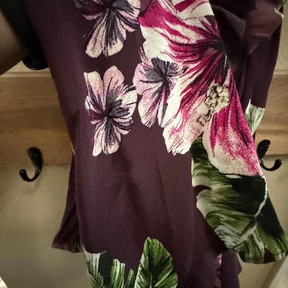 NWT Express Maxi Dress cold shoulder floral ruffle - Picture 9 of 10